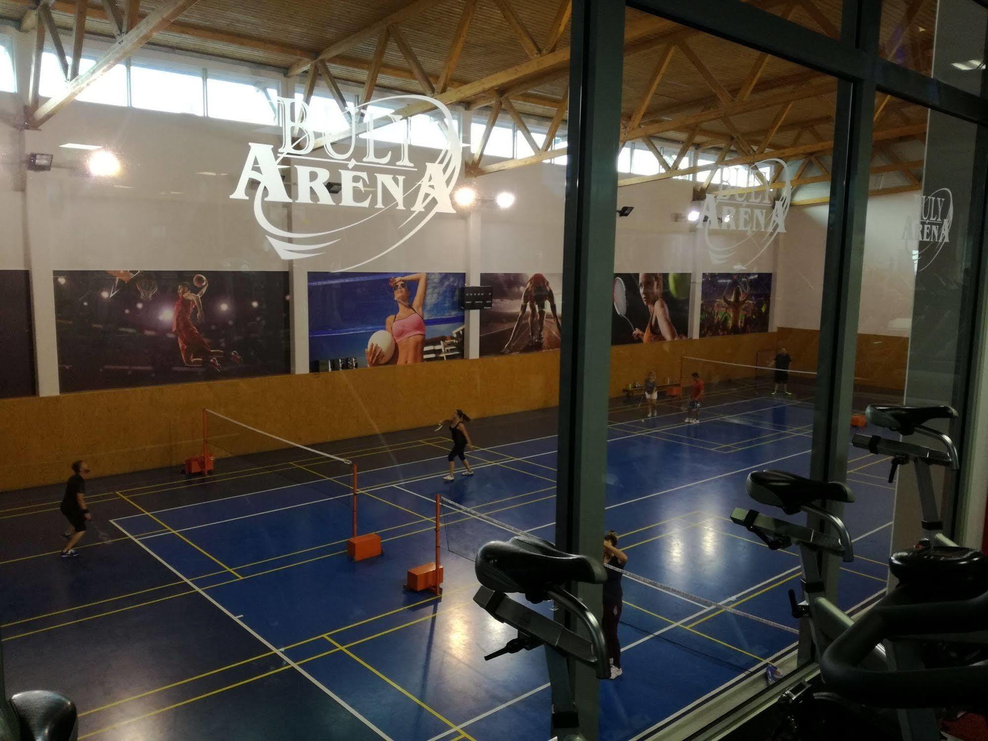 ホテル Buly Arena Kravaře エクステリア 写真